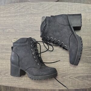 Heeled Boot